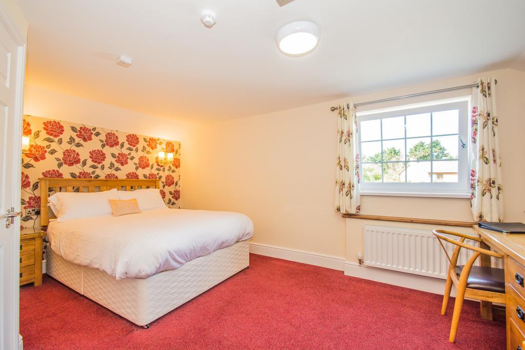 Victoria Inn Cowbridge Exteriör bild